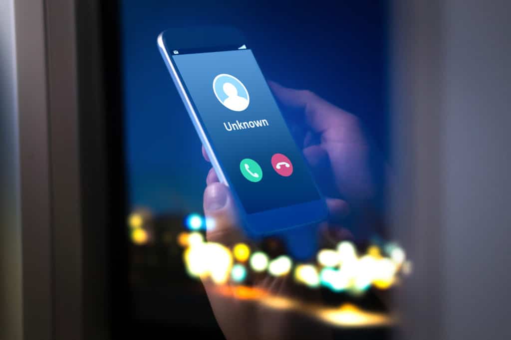 How to Deal with Annoying Robocalls