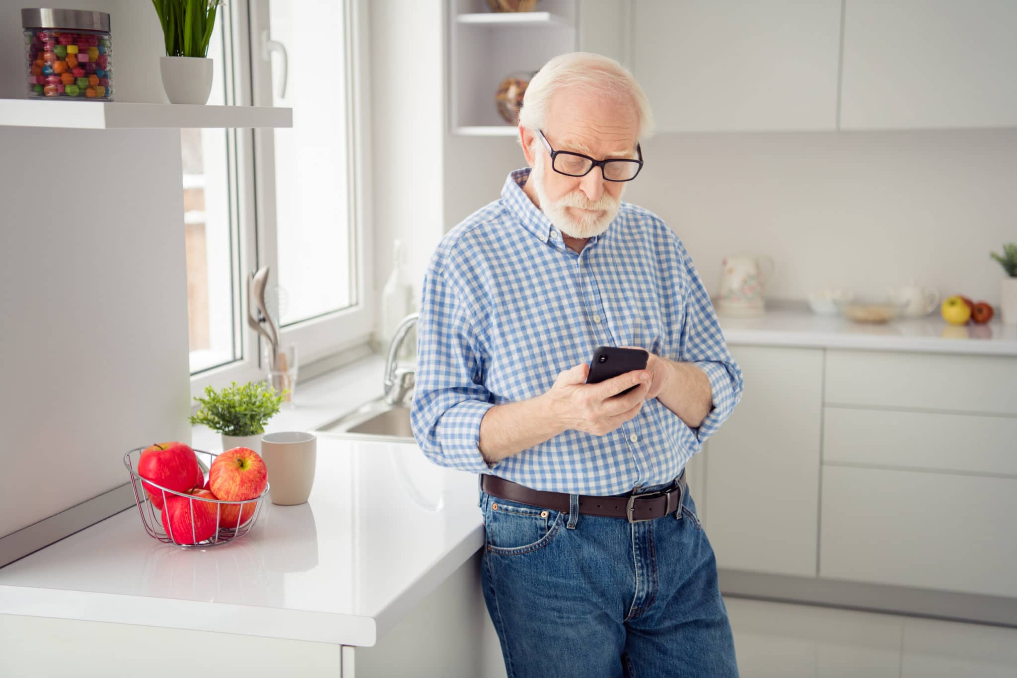 Staying Connected:Technology and Your Senior Parent