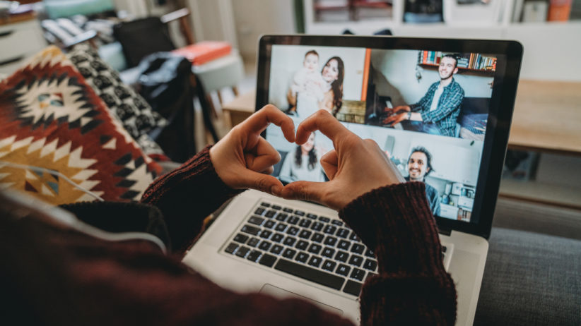 4 Ways To Stay Connected With Family & Friends — SquareTrade Blog