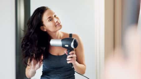 6 Personal Grooming Gadgets to Add to Your Bathroom
